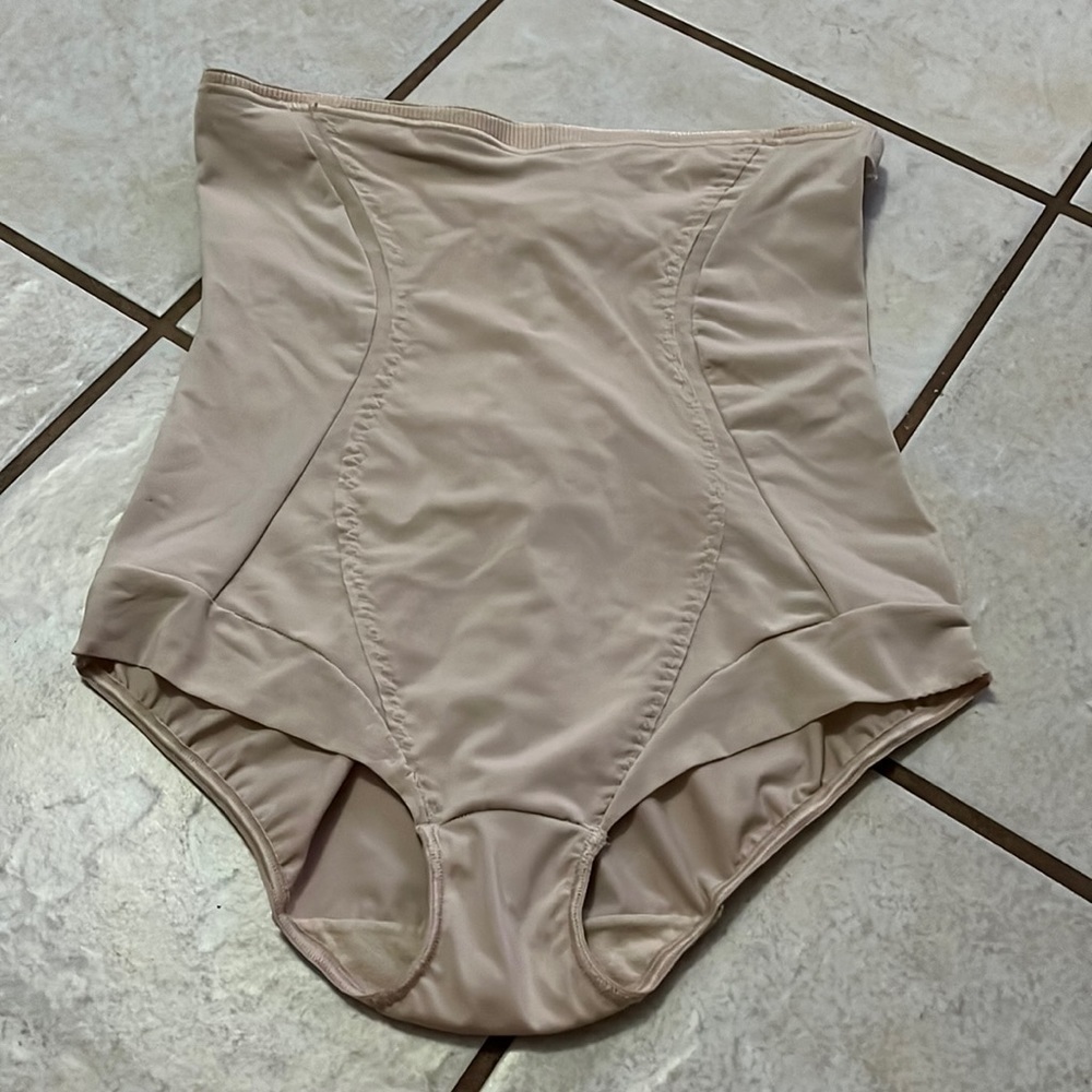 MAIDENFORM Women Nude SZ L SHAPEWEAR